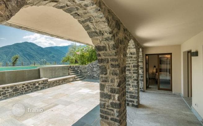 3-Story Villa with Private Pool and Garden on Lake Como in Tremezzina, Como, photo 3