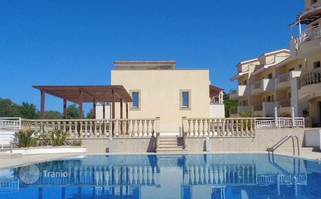 1-Bedroom Townhouse in Universale, Cyprus, photo 4