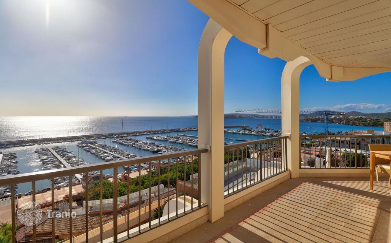 2-Bedroom Penthouse with Sea View in Portals Nous, Mallorca, photo 3