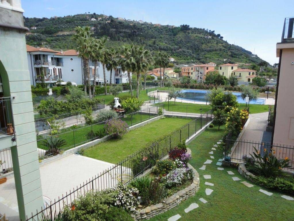 2-Bedroom Apartment in Arma di Taggia