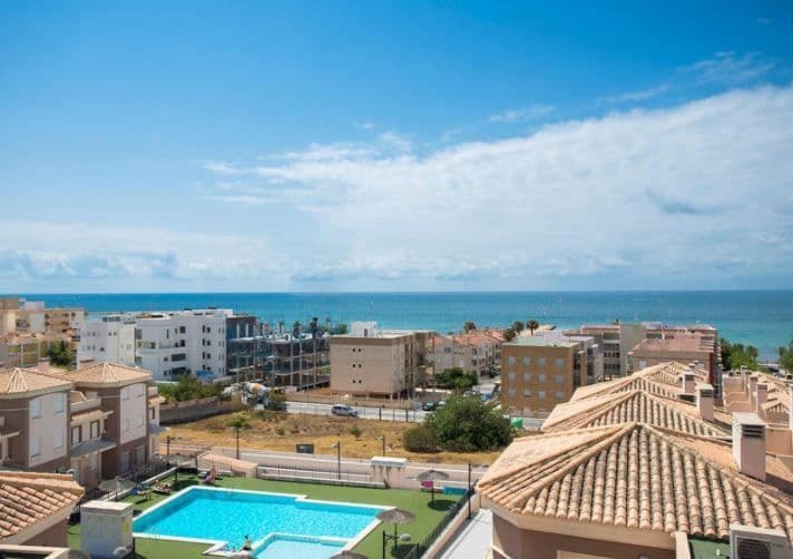 3-Bedroom Apartment in Santa Pola, Spain