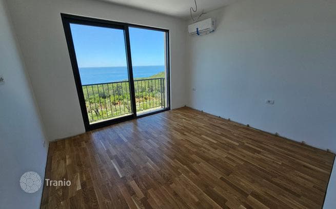 2-Bedroom Villa with Sea View in Budva, photo 3