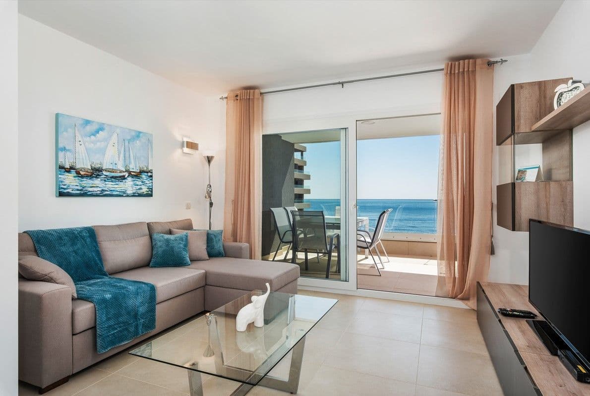 3-Bedroom Apartment in Punta Prima, photo 4