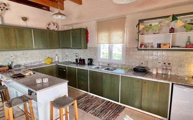 4-Bedroom House 250 m² in Agios Nikolaos
