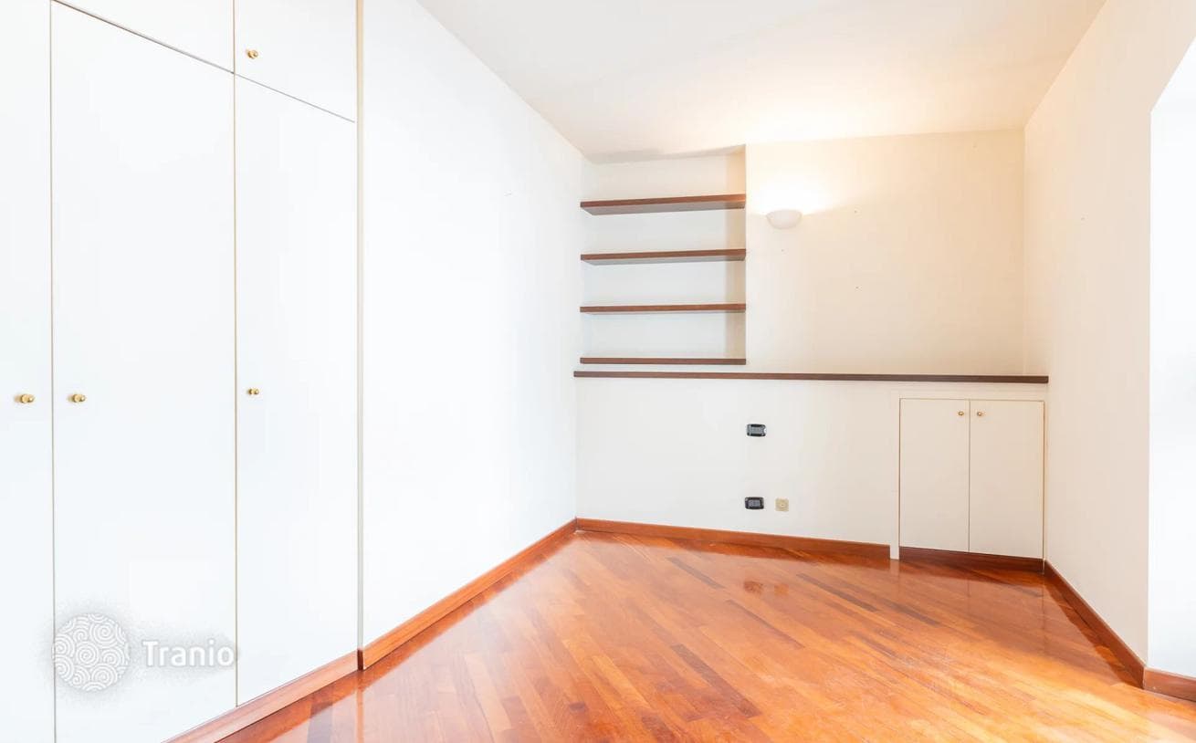 2-Bedroom Apartment in Brera, Milan, photo 5