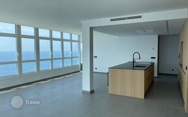 3-Bedroom Penthouse with Sea View in Benidorm, Alicante, photo 3