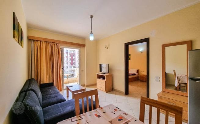 1-Bedroom Furnished Apartment with Pool View, photo 2