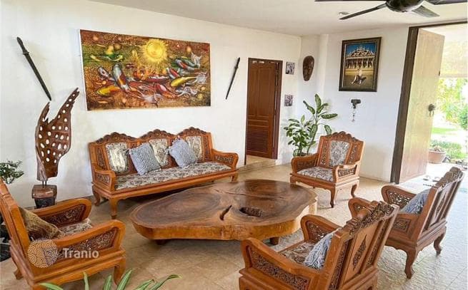 3-Bedroom Villa with Private Pool and Garden in Bang Rak, Koh Samui
