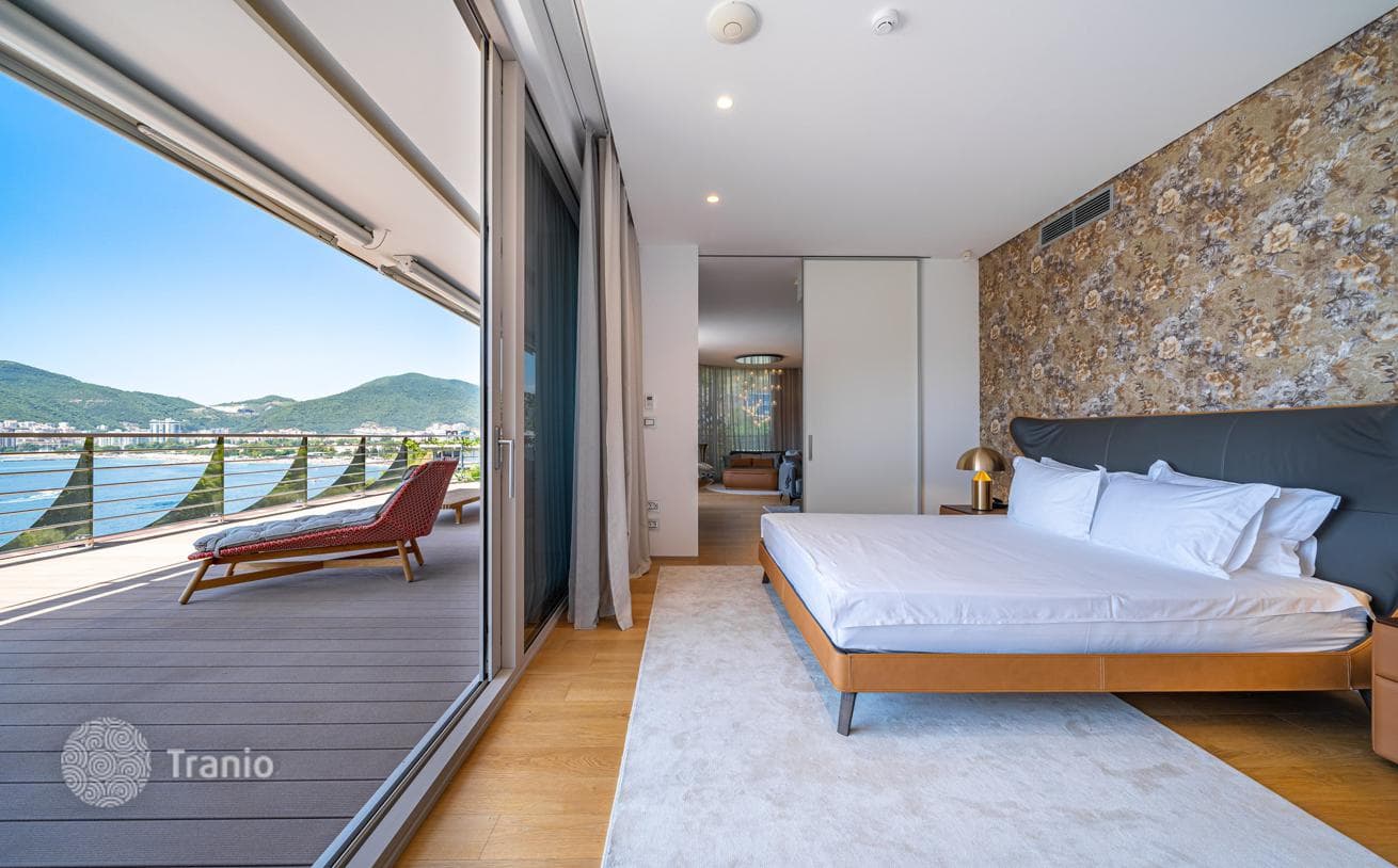 2-Bedroom Luxury Penthouse with Sea View in Budva, photo 5