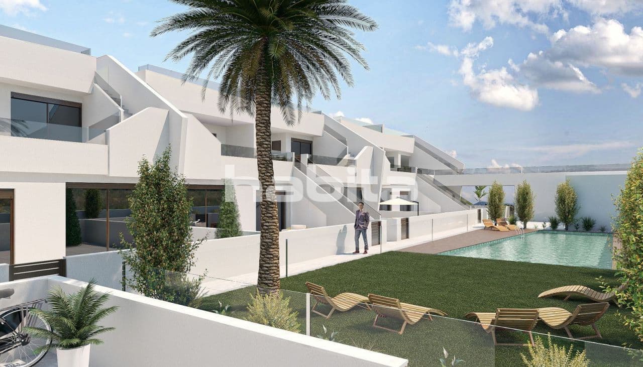 2-Bedroom Apartment in Pilar de la Horadada, photo 2