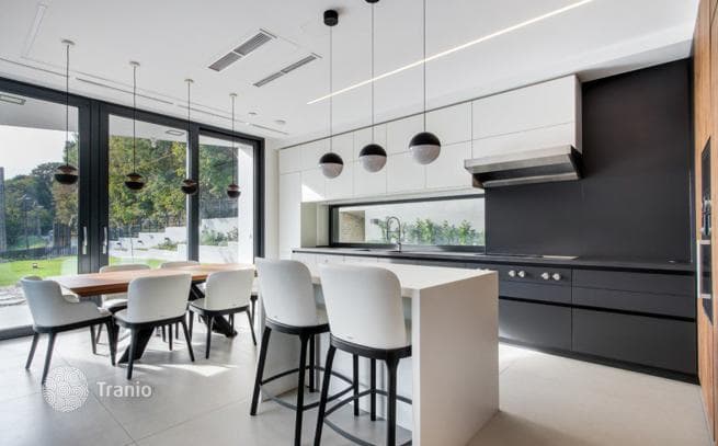 5-Bedroom House in District II, Budapest