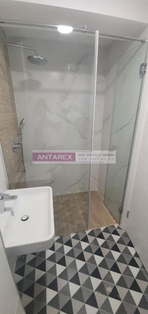 Studio Apartment 50 m from the Beach in Baosici, Montenegro, photo 5