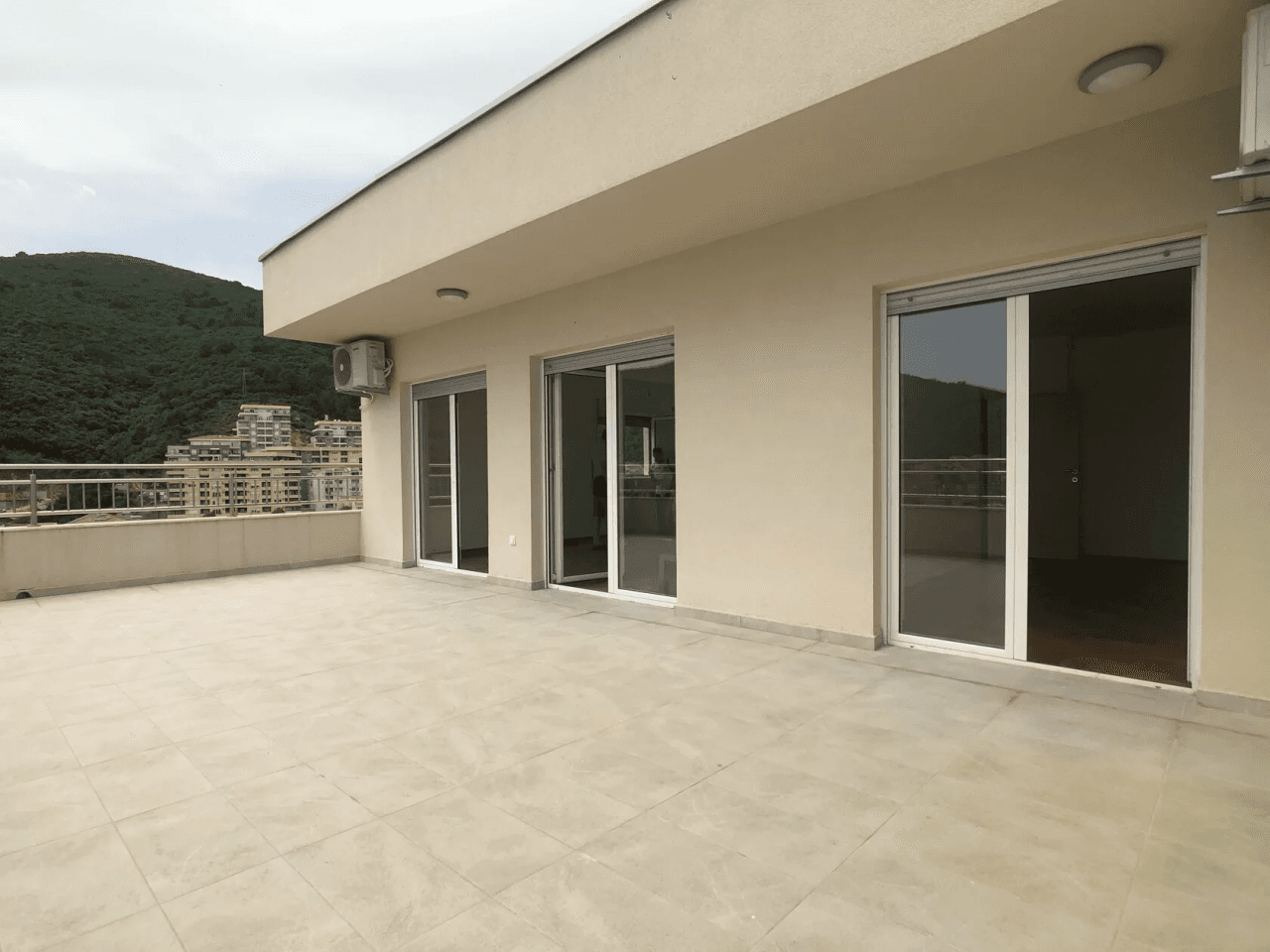 3-Bedroom Penthouse in Budva, Montenegro, photo 2