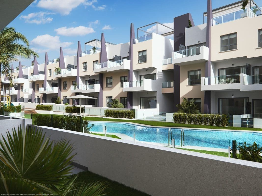 2-Bedroom Apartment in Torre de la Horadada, photo 2