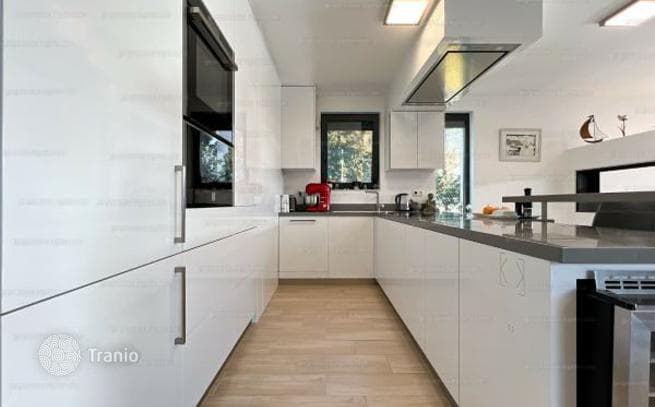 3-Bedroom Townhouse with Smart Home System in Budapest, photo 4