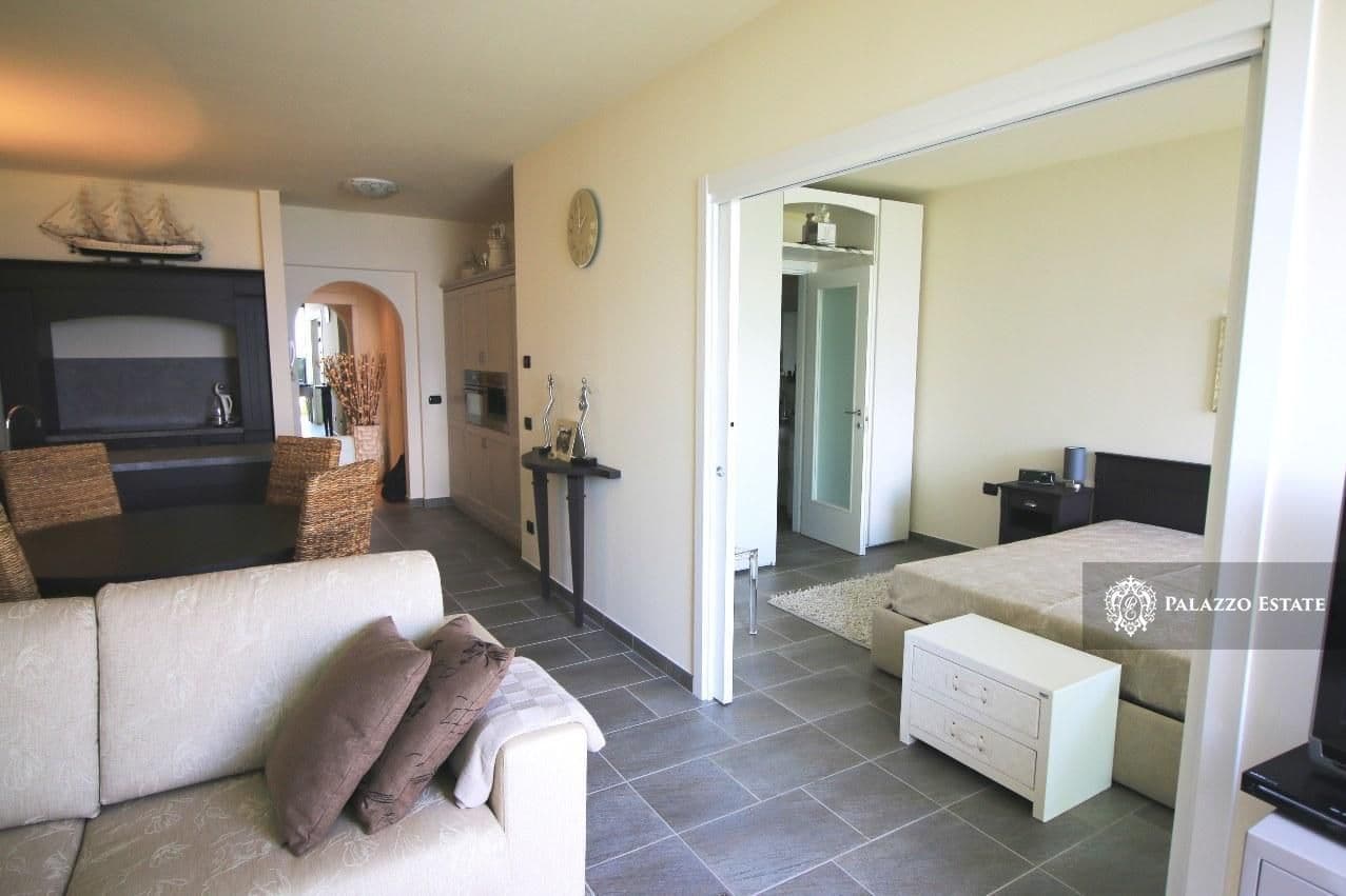 1-Bedroom Apartment in Menaggio, photo 5