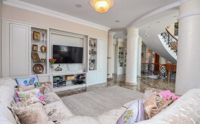 7-Bedroom House in District II, Budapest