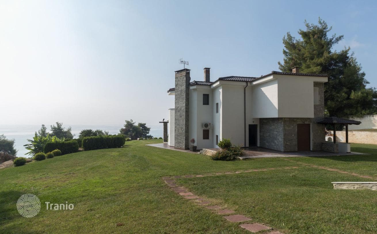 3-Bedroom Villa with Private Beach and Pool in Kassandra, Greece