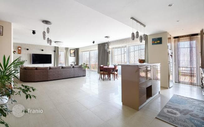 4-Bedroom House in District III (Obuda), Budapest
