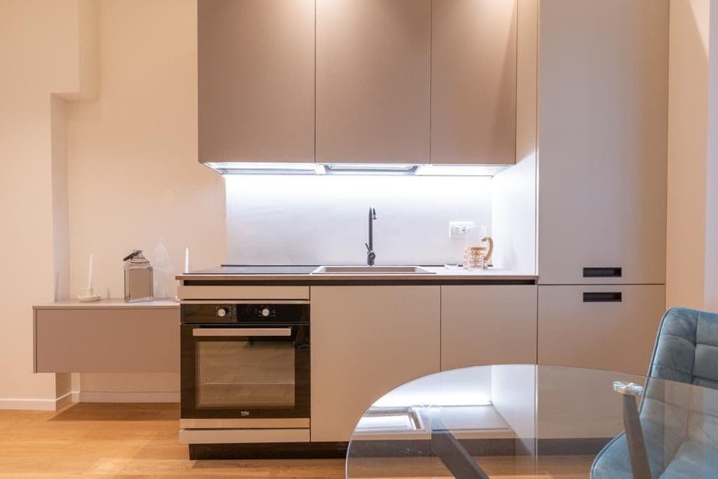 1-Bedroom Apartment in Milan, photo 2