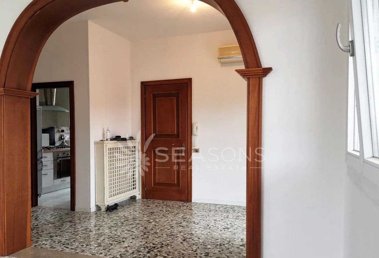 3-Bedroom Apartment in Jesolo, Italy, photo 3