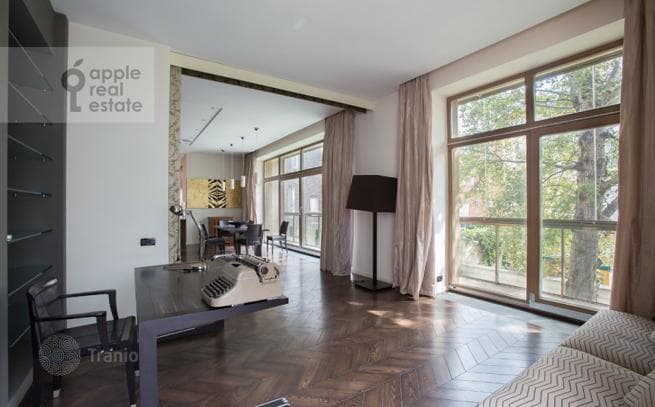 2-Bedroom Apartment with Designer Finishes in Khamovniki, Moscow