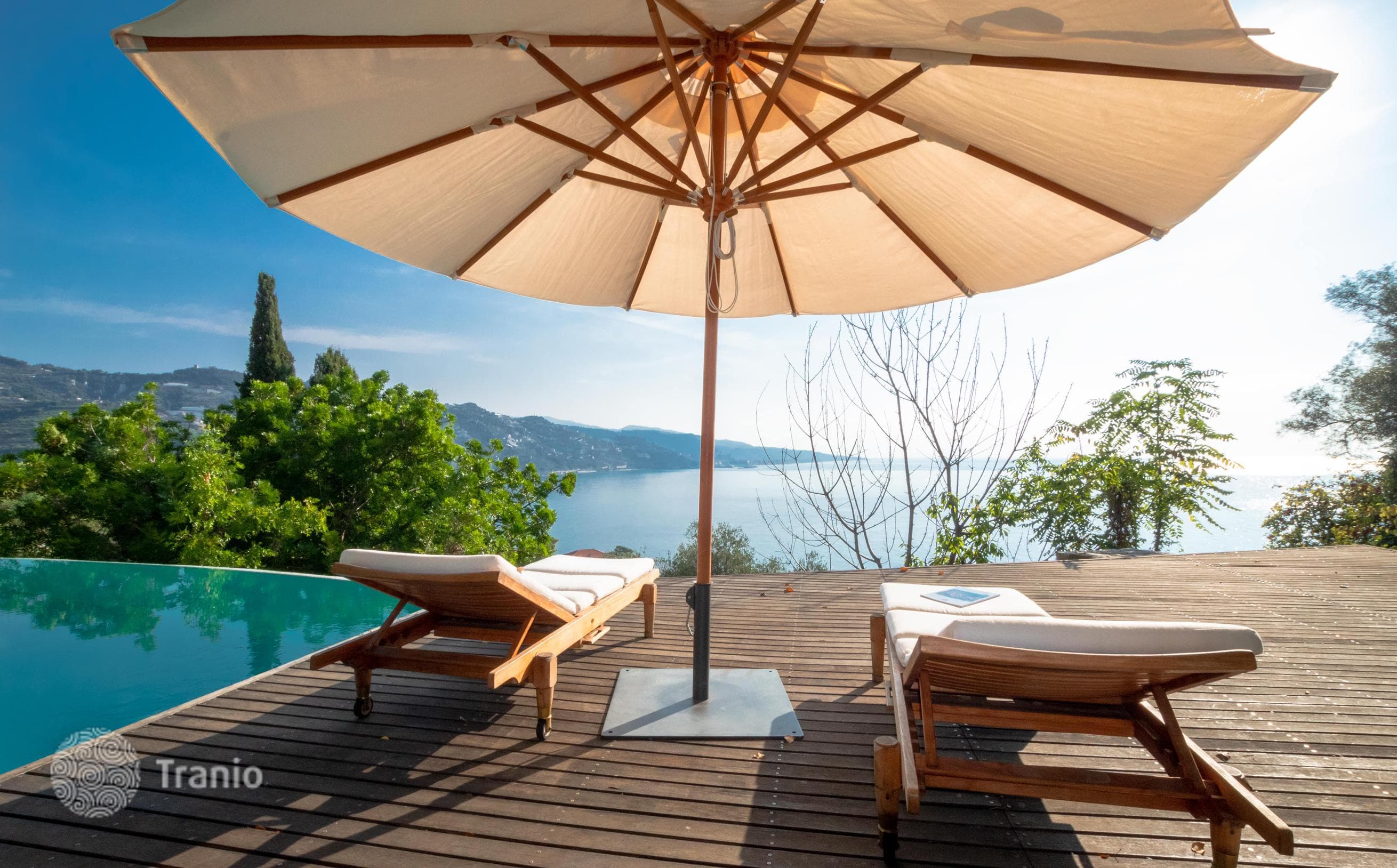 Villa with Panoramic Sea View, Private Pool and Beach Access in La Mortola, Liguria, photo 3