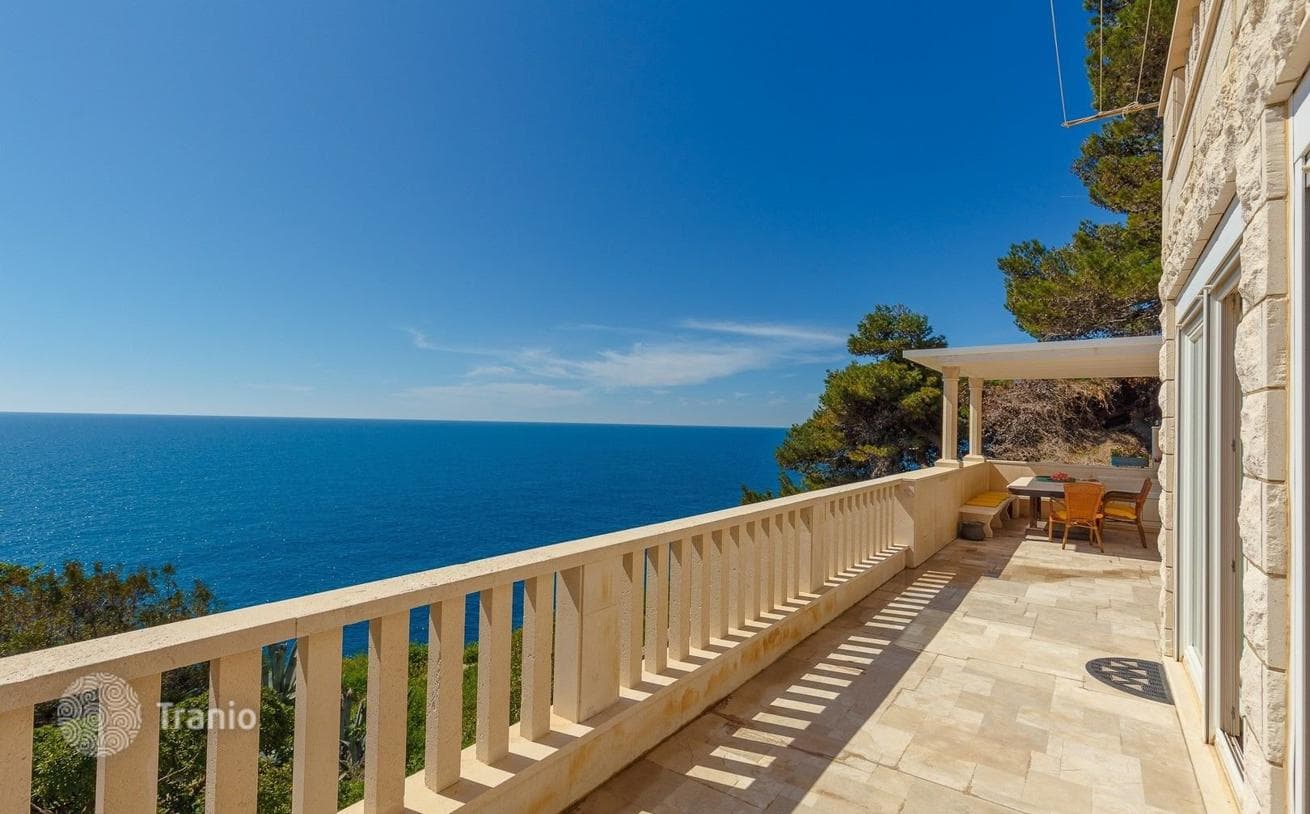 4-Bedroom Apartment with Garage in Dubrovnik, photo 5