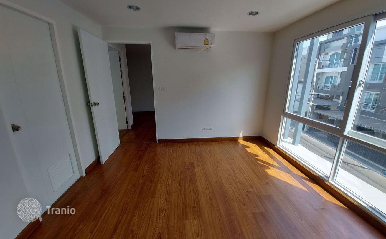 3-Bedroom House in Wang Thonglang, Bangkok, photo 2