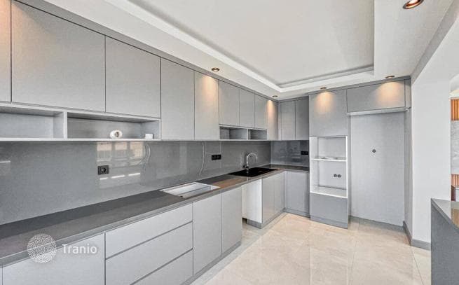 Stylish Beachfront Apartment in Mahmutlar, Alanya