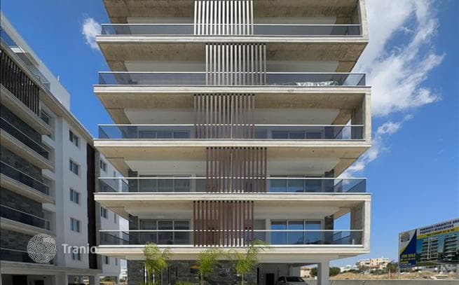 Penthouse with Panoramic Sea and Mountain Views in Larnaca, photo 3