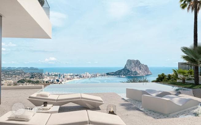 3-Story Villa with Private Pool and Sea View in Calpe, Alicante, photo 3