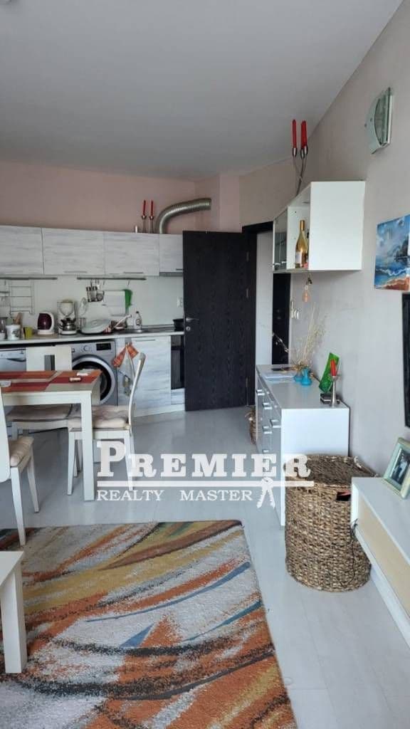 1-Bedroom Apartment in Burgas, photo 3