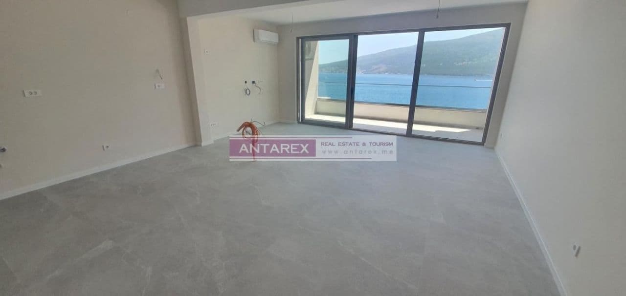 Studio Apartment 50 m from the Beach in Baosici, Montenegro, photo 2