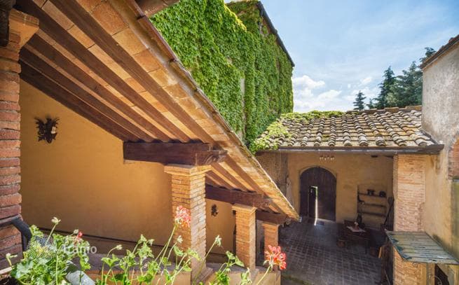 Restored 13th Century Castle in Chianti, photo 2