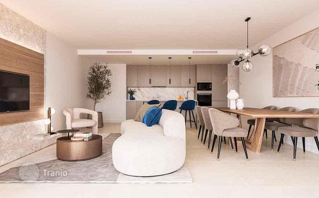 Apartments with Terrace and Sea View in Estepona
