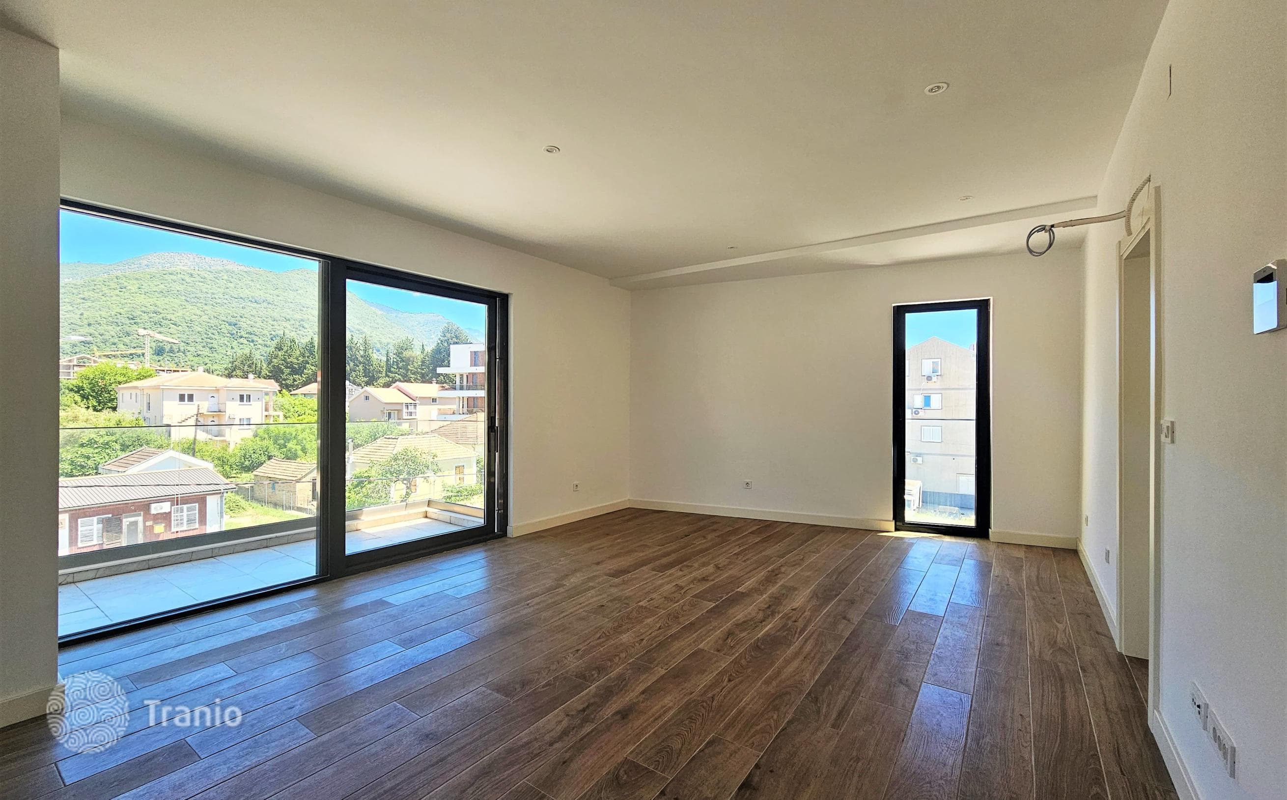 1-Bedroom Apartment 50 m from the Sea in Tivat, photo 5