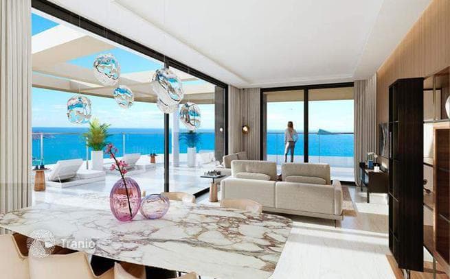 3-Bedroom Penthouse with Roof Terrace in Benidorm