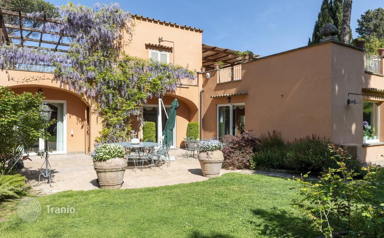 6-Bedroom Villa in Rome, Italy, photo 3