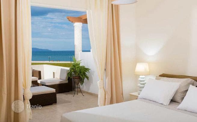 Beachfront Residence with Gardens in Chania, Crete, photo 4