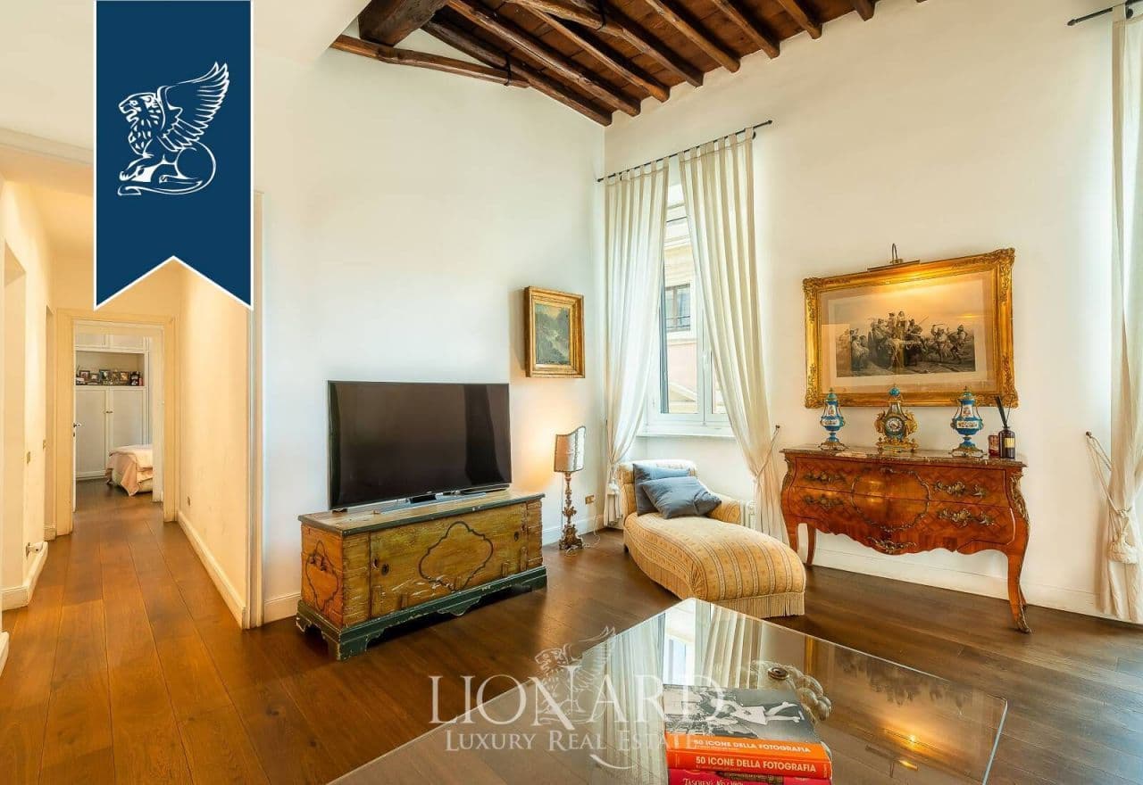 2-Bedroom Apartment in Rome, photo 4