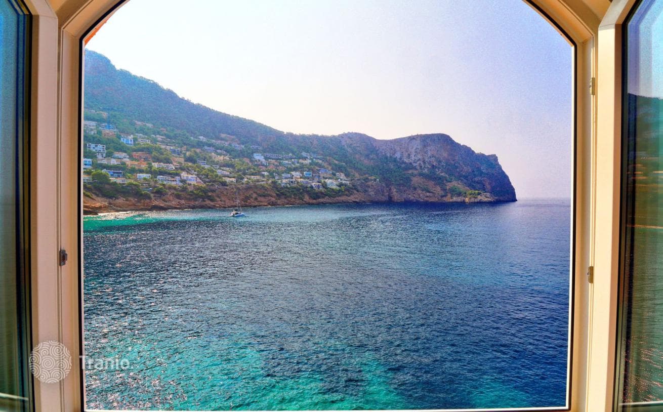 2-Bedroom Apartment with Sea View in Andratx, Mallorca, photo 2