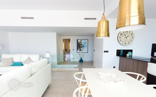 3-Bedroom Villa with Private Pool and Garden in Benidorm, photo 3