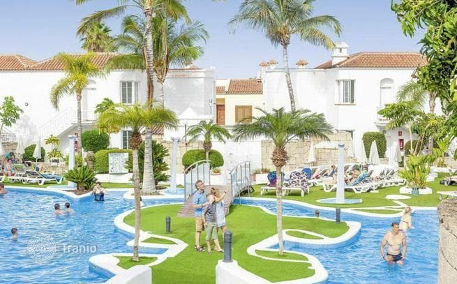 2-Bedroom Furnished Apartment with Garden near Beach in Fañabé, Tenerife, photo 2