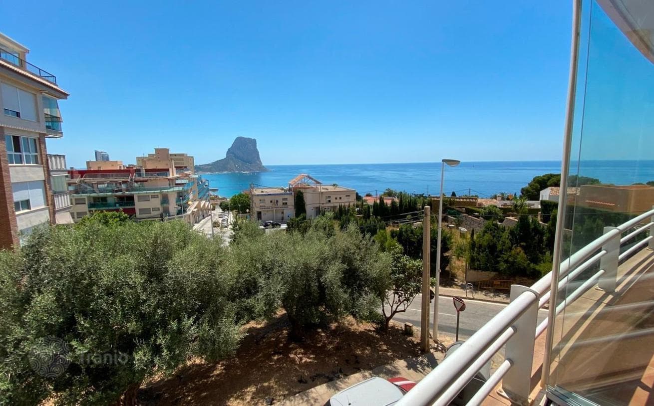 3-Bedroom Penthouse with Sea View in Calpe, Alicante