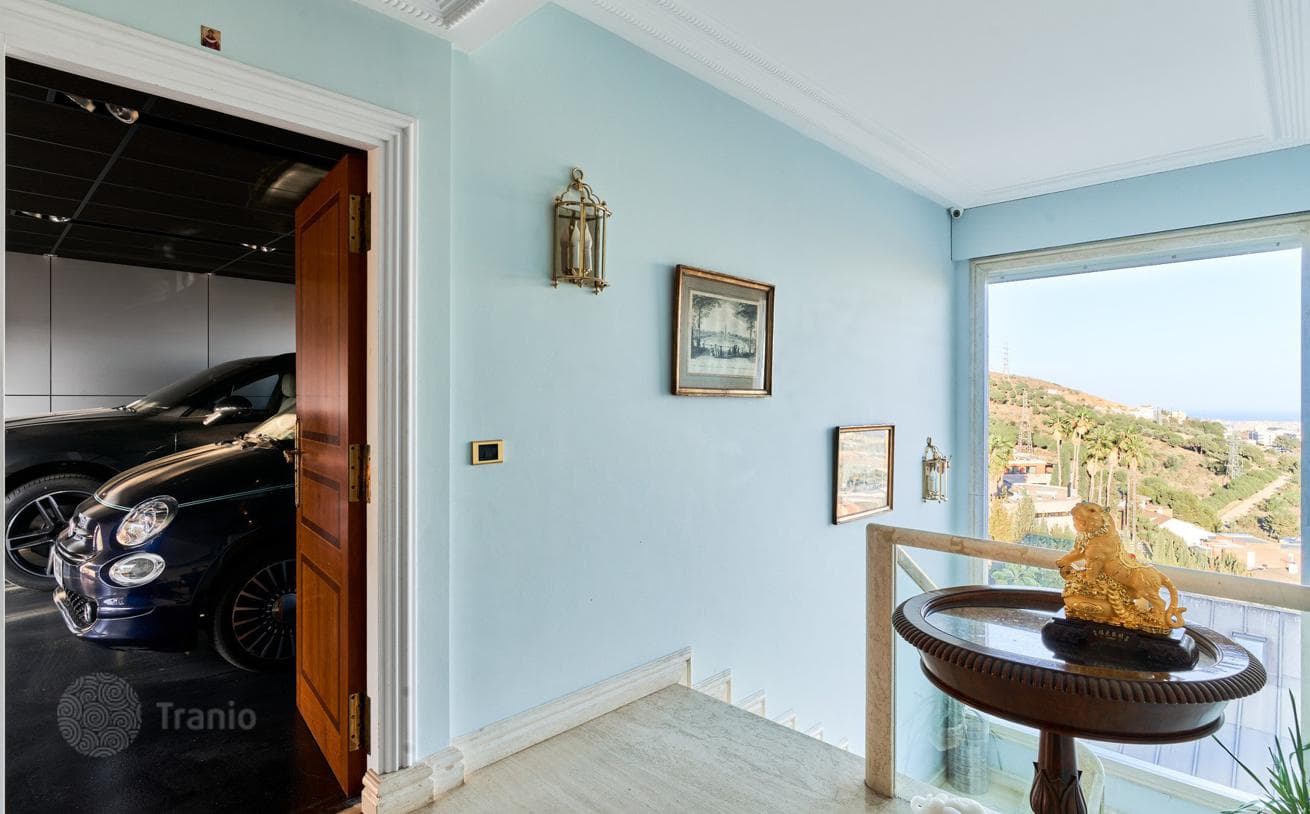 5-Bedroom Townhouse with Private Pool in Esplugues de Llobregat, Barcelona, photo 4