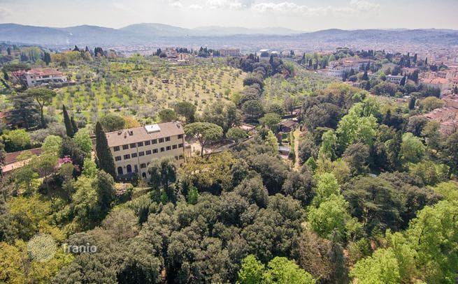 Luxury 2-Bedroom Apartment in Florence, photo 2