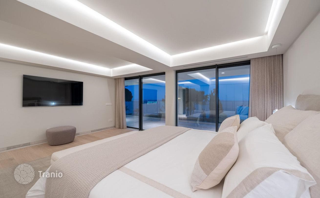 3-Bedroom Villa with Sea View and Private Pool in Sol de Mallorca, photo 5