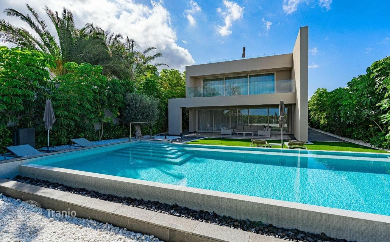 Luxury Villa with Pool and Gym in Adeje, Tenerife, photo 4