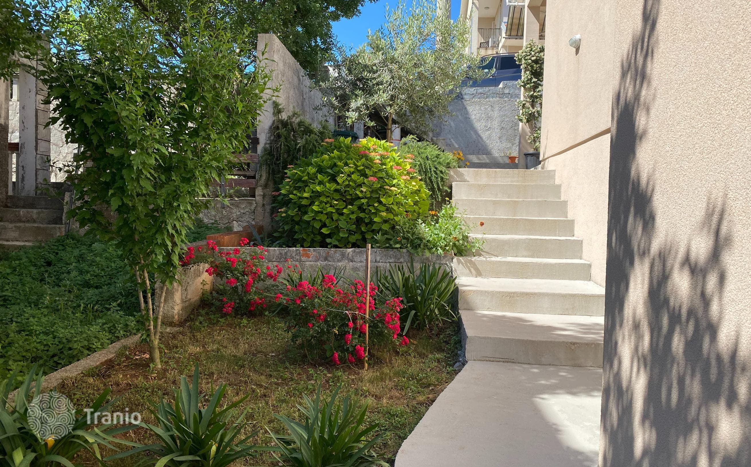 2-Bedroom Villa with Garden in Radovici, Tivat, photo 3